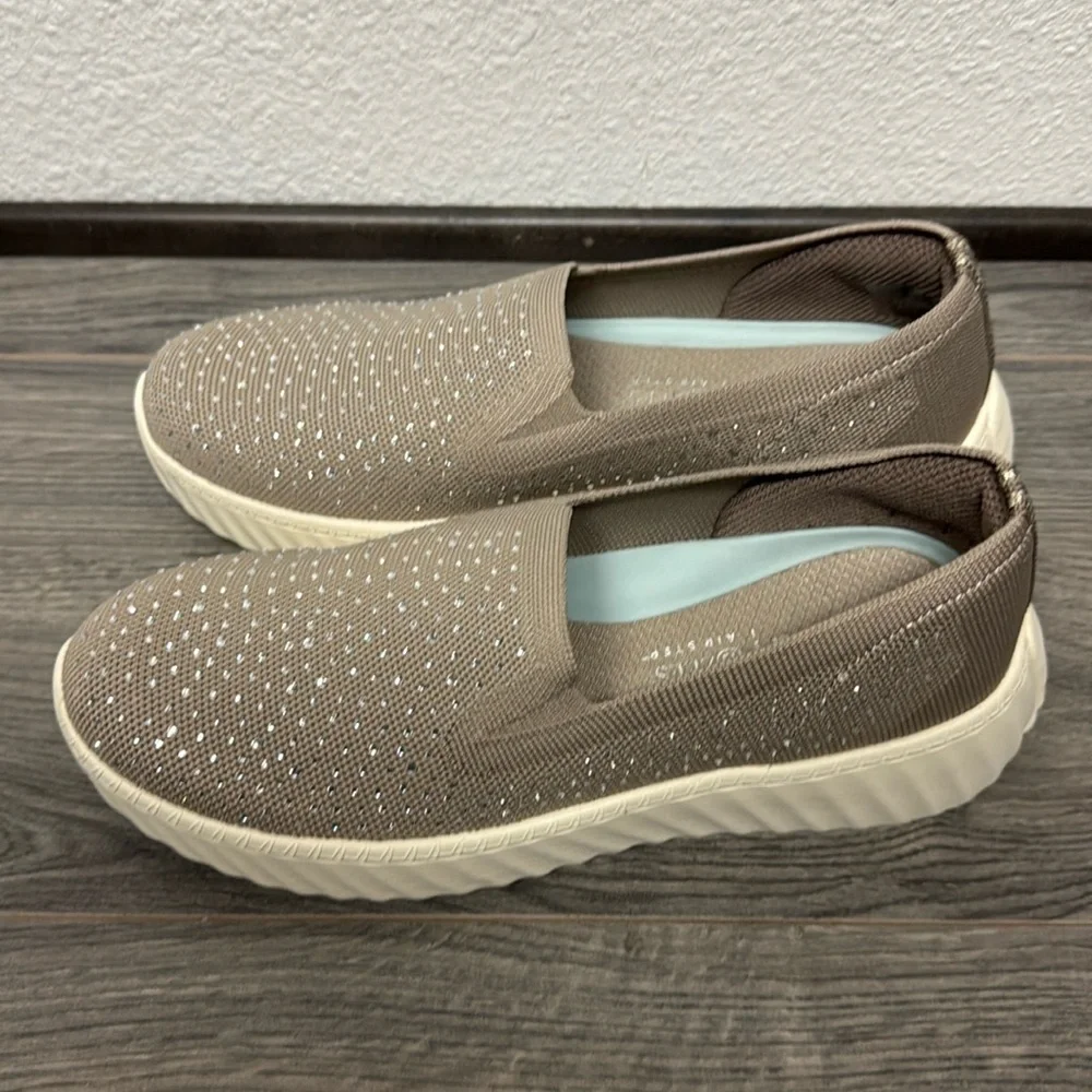 Bzees Women's Wednesday Bright Washable Platform Slip Ons